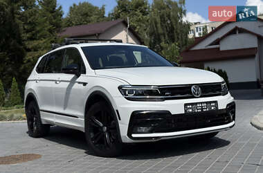 Внедорожник / Кроссовер Volkswagen Tiguan 2019 в Львове