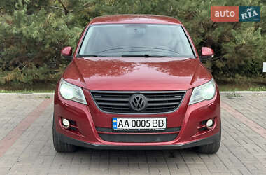 Внедорожник / Кроссовер Volkswagen Tiguan 2008 в 
