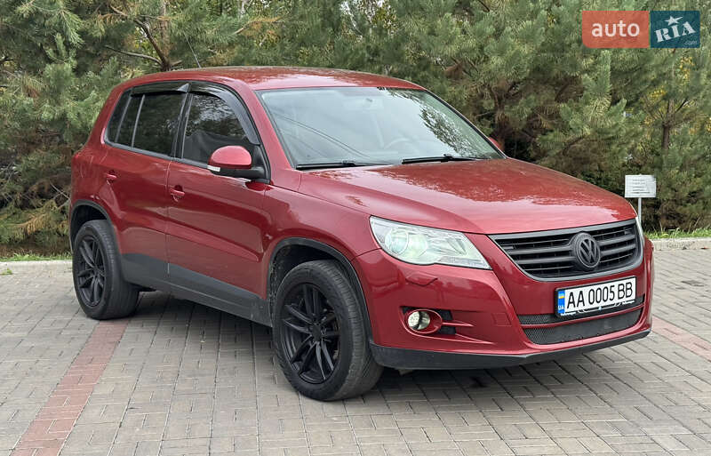 Внедорожник / Кроссовер Volkswagen Tiguan 2008 в Киеве