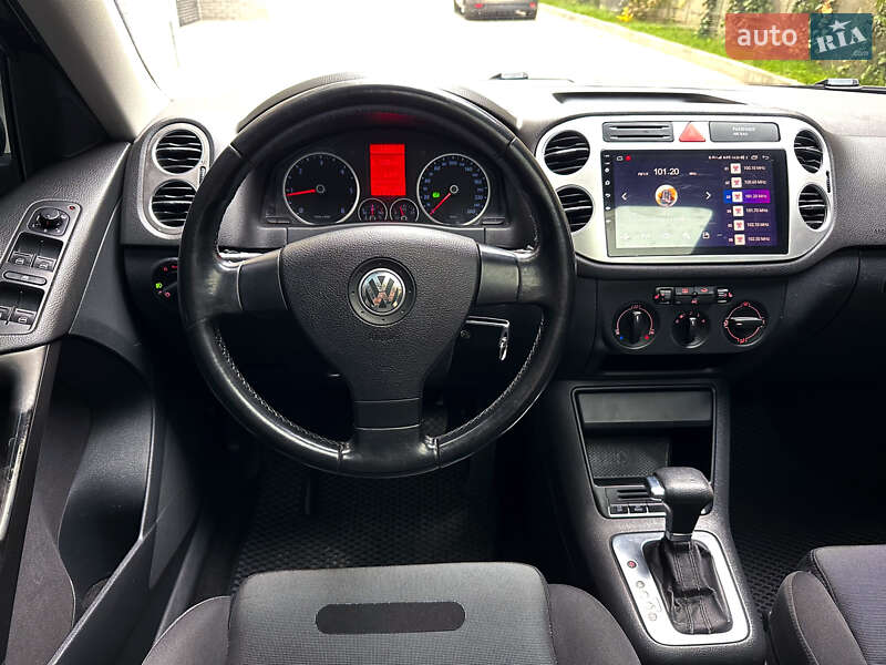 Позашляховик / Кросовер Volkswagen Tiguan 2009 в Хмельницькому