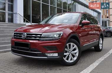 Внедорожник / Кроссовер Volkswagen Tiguan 2016 в Одессе