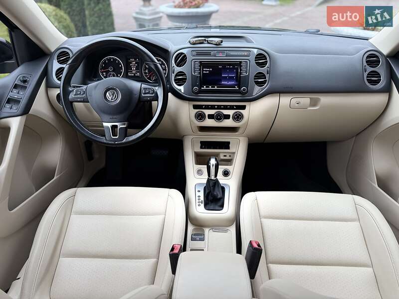 Внедорожник / Кроссовер Volkswagen Tiguan 2017 в Стрые