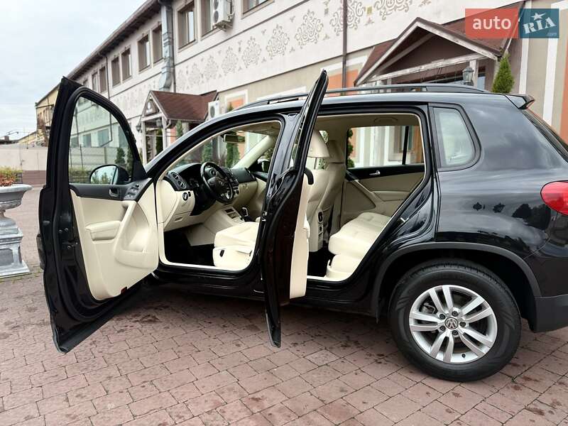 Внедорожник / Кроссовер Volkswagen Tiguan 2017 в Стрые