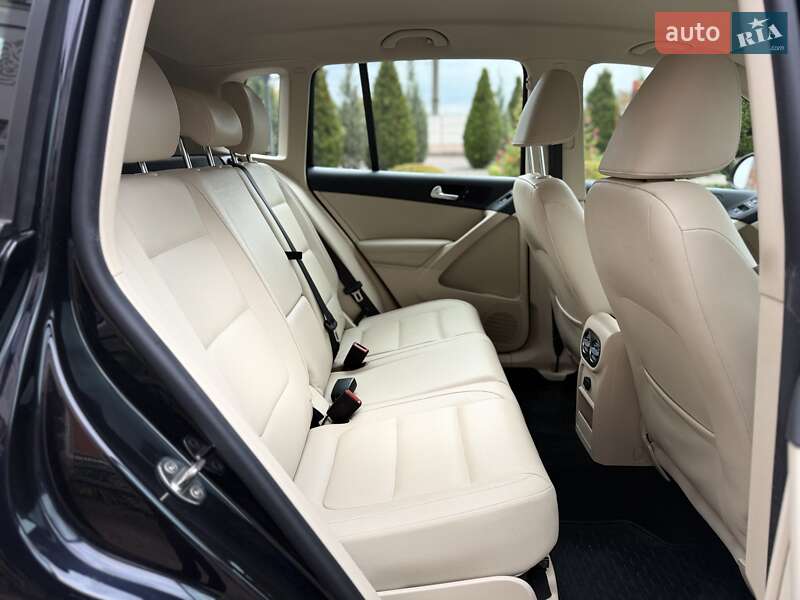 Внедорожник / Кроссовер Volkswagen Tiguan 2017 в Стрые