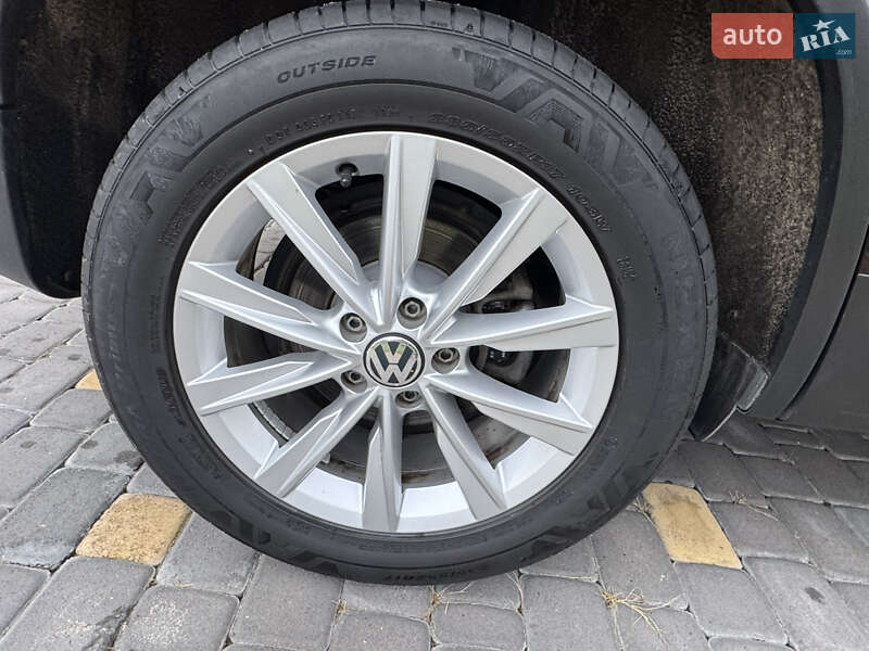 Внедорожник / Кроссовер Volkswagen Tiguan 2013 в Киеве фото 18 Внедорожник / Кроссовер Volkswagen Tiguan 2013 в Киеве