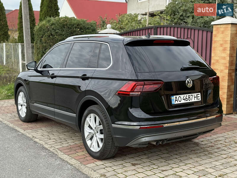 Внедорожник / Кроссовер Volkswagen Tiguan 2017 в Ужгороде