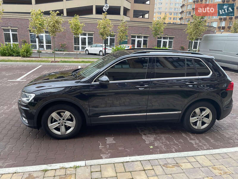 Позашляховик / Кросовер Volkswagen Tiguan 2017 в Києві