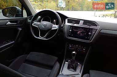 Позашляховик / Кросовер Volkswagen Tiguan 2022 в  фото 43 Позашляховик / Кросовер Volkswagen Tiguan 2022 в