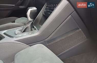 Позашляховик / Кросовер Volkswagen Tiguan 2022 в  фото 113 Позашляховик / Кросовер Volkswagen Tiguan 2022 в