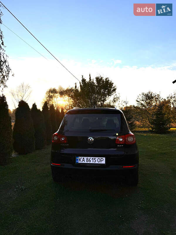 Внедорожник / Кроссовер Volkswagen Tiguan 2010 в Киеве