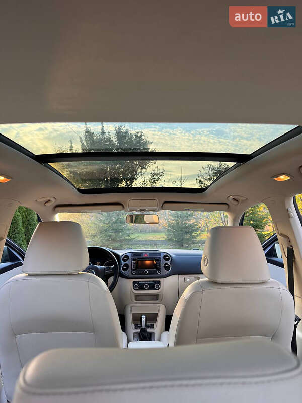 Внедорожник / Кроссовер Volkswagen Tiguan 2010 в Киеве