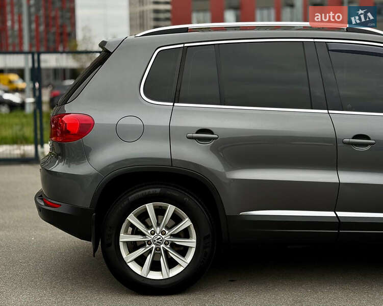 Внедорожник / Кроссовер Volkswagen Tiguan 2012 в Киеве фото 13 Внедорожник / Кроссовер Volkswagen Tiguan 2012 в Киеве