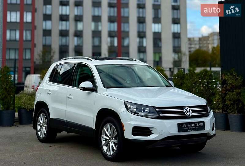Позашляховик / Кросовер Volkswagen Tiguan 2016 в Києві