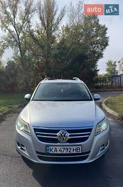 Внедорожник / Кроссовер Volkswagen Tiguan 2009 в Горишних Плавнях