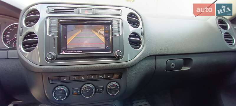 Внедорожник / Кроссовер Volkswagen Tiguan 2015 в Запорожье