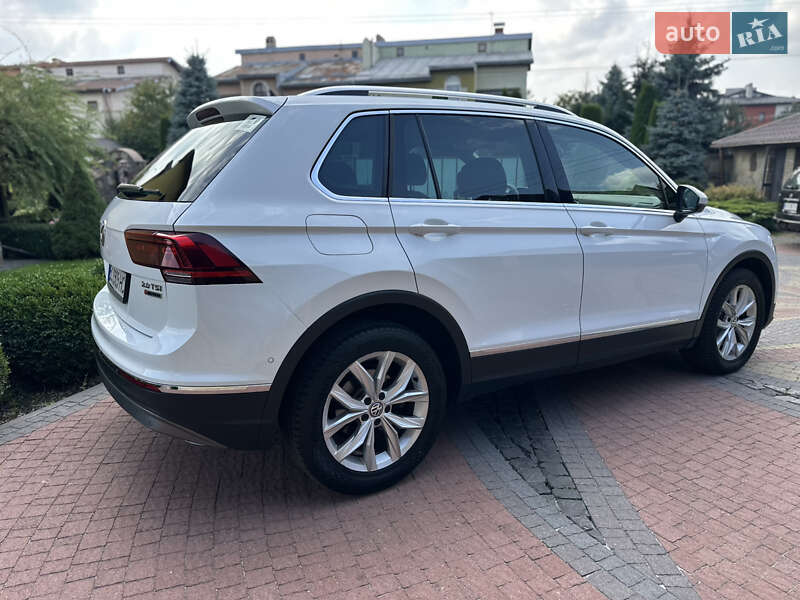 Внедорожник / Кроссовер Volkswagen Tiguan 2017 в Львове