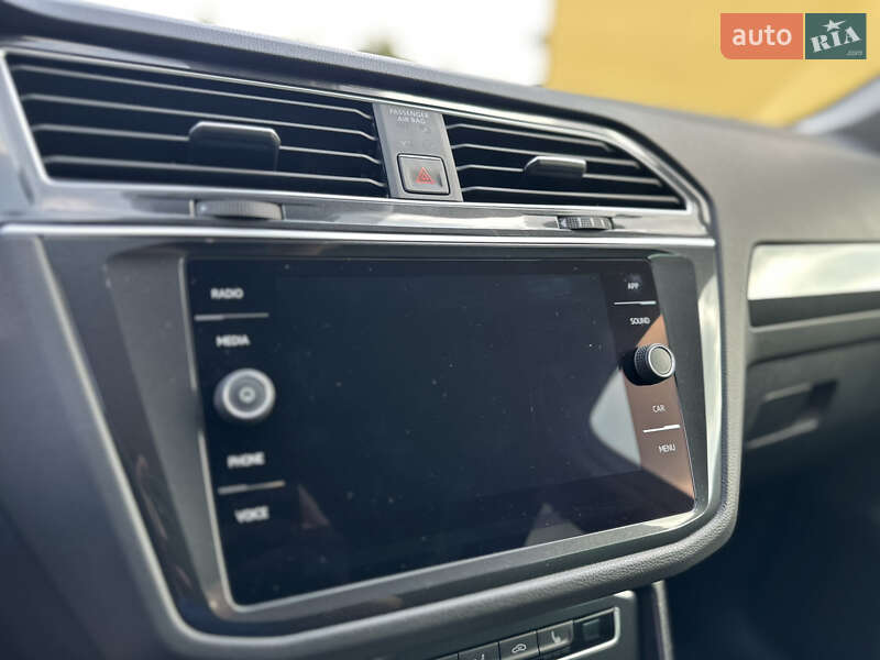Внедорожник / Кроссовер Volkswagen Tiguan 2017 в Львове