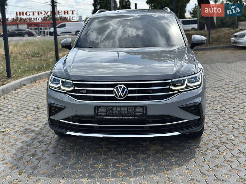 Внедорожник / Кроссовер Volkswagen Tiguan 2022 в Одессе