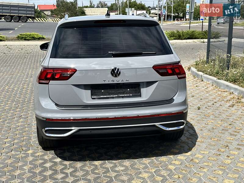 Внедорожник / Кроссовер Volkswagen Tiguan 2022 в Одессе