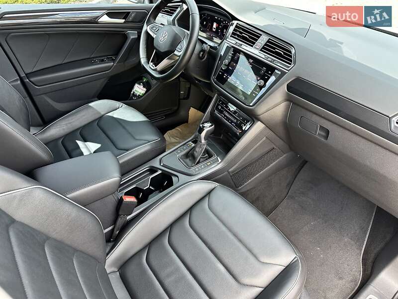 Внедорожник / Кроссовер Volkswagen Tiguan 2022 в Одессе