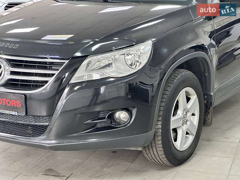 Внедорожник / Кроссовер Volkswagen Tiguan 2010 в Киеве