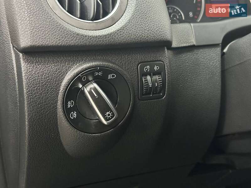 Внедорожник / Кроссовер Volkswagen Tiguan 2010 в Киеве