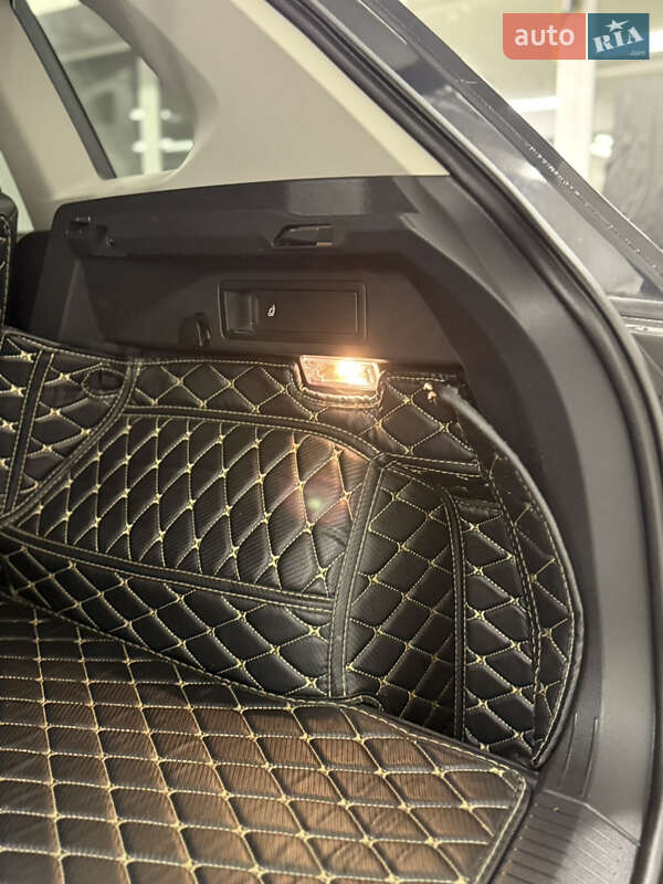 Позашляховик / Кросовер Volkswagen Tiguan 2018 в Києві фото 20 Позашляховик / Кросовер Volkswagen Tiguan 2018 в Києві