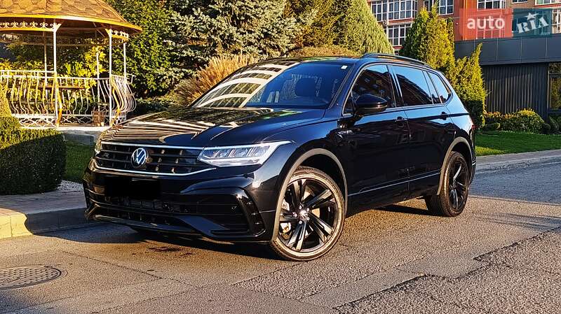 Внедорожник / Кроссовер Volkswagen Tiguan 2023 в Днепре
