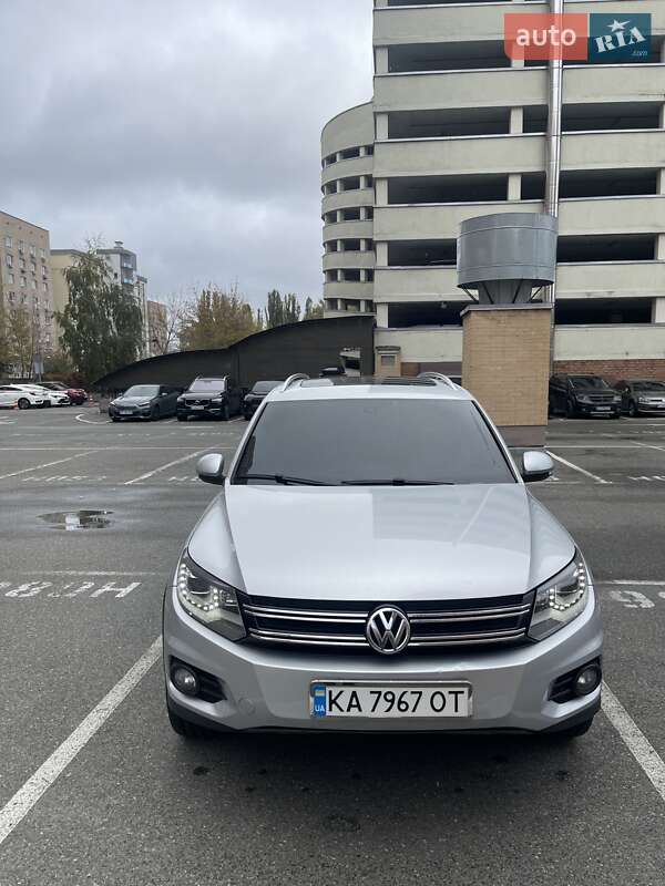 Внедорожник / Кроссовер Volkswagen Tiguan 2011 в Киеве