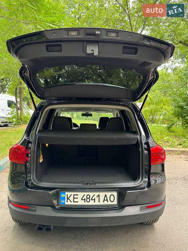 Внедорожник / Кроссовер Volkswagen Tiguan 2015 в Днепре