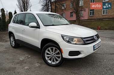 Внедорожник / Кроссовер Volkswagen Tiguan 2013 в Львове