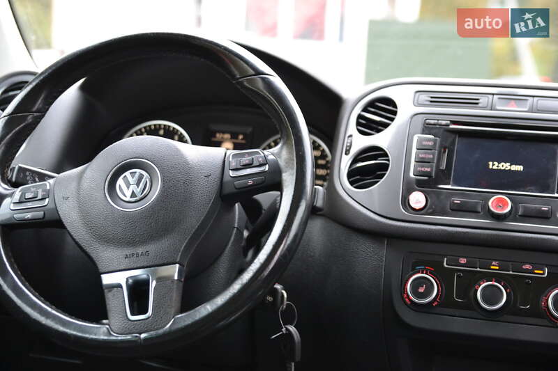 Внедорожник / Кроссовер Volkswagen Tiguan 2012 в Луцке