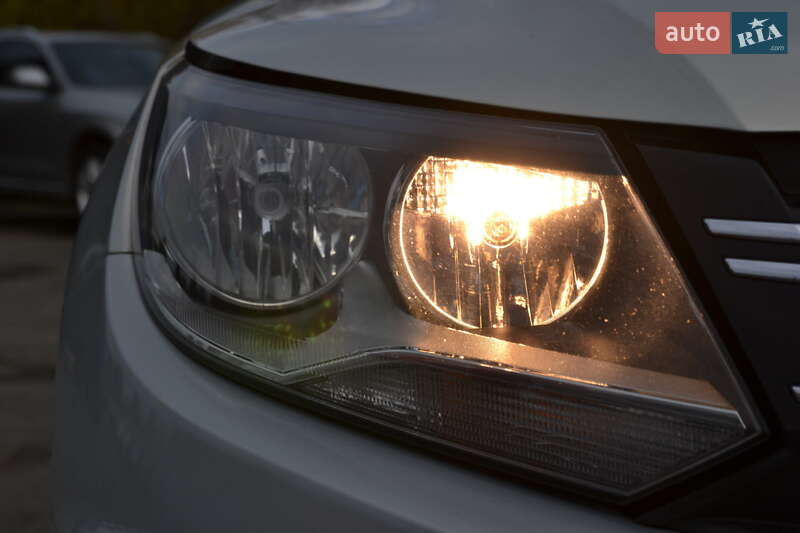 Внедорожник / Кроссовер Volkswagen Tiguan 2012 в Луцке