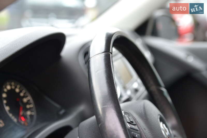 Внедорожник / Кроссовер Volkswagen Tiguan 2012 в Луцке