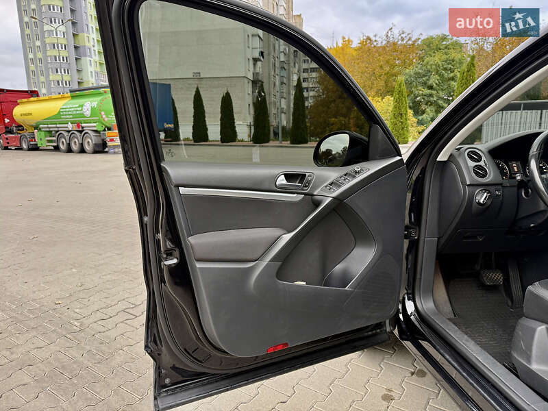 Позашляховик / Кросовер Volkswagen Tiguan 2012 в Житомирі фото 14 Позашляховик / Кросовер Volkswagen Tiguan 2012 в Житомирі