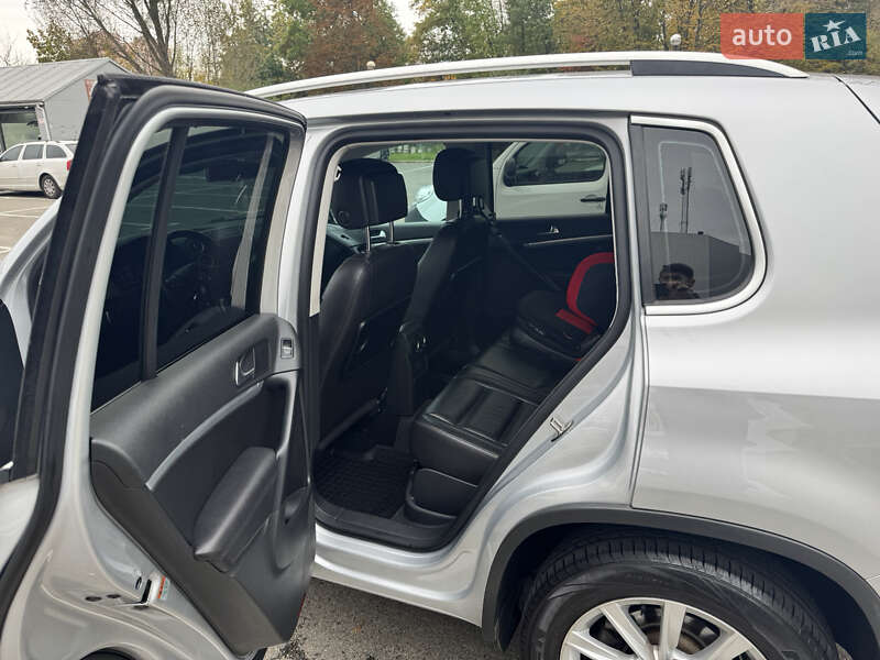 Внедорожник / Кроссовер Volkswagen Tiguan 2015 в Киеве