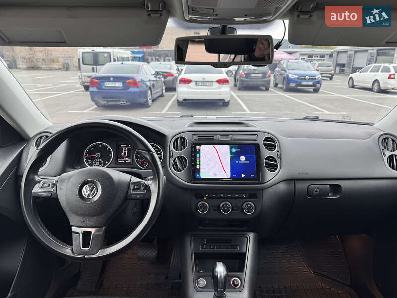 Внедорожник / Кроссовер Volkswagen Tiguan 2015 в Киеве