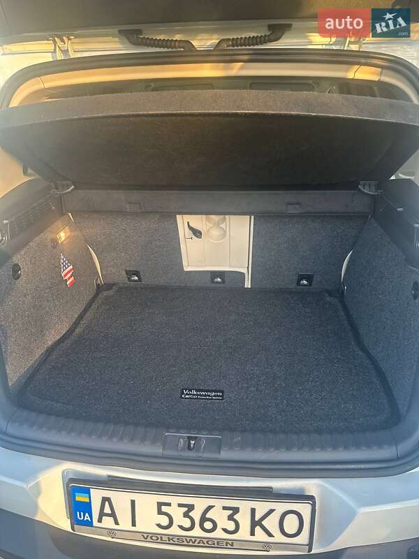 Позашляховик / Кросовер Volkswagen Tiguan 2016 в Ірпені