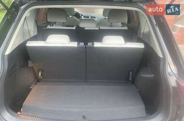 Внедорожник / Кроссовер Volkswagen Tiguan 2019 в 