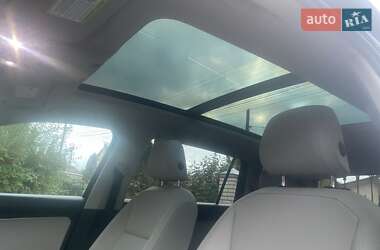 Внедорожник / Кроссовер Volkswagen Tiguan 2019 в 