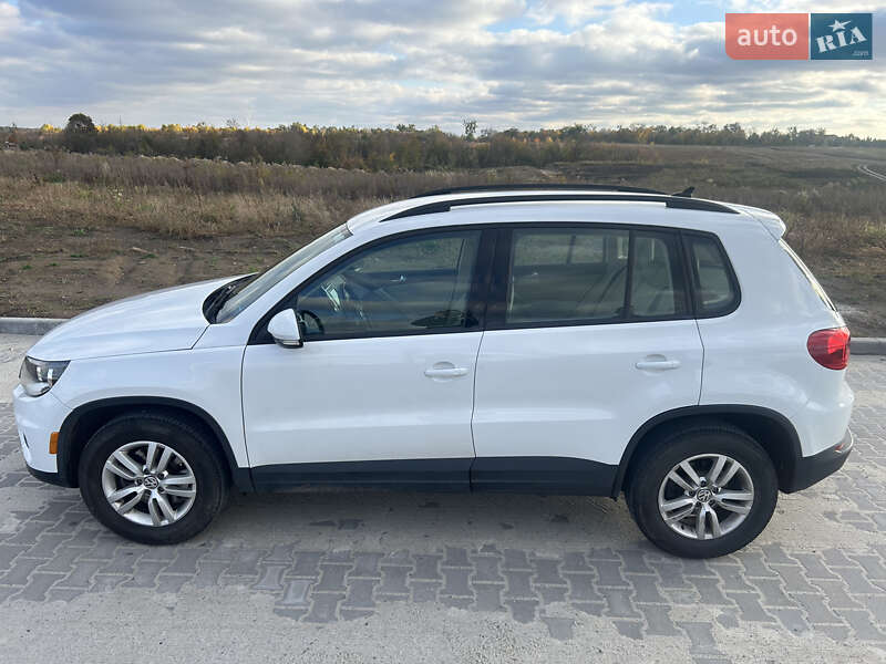 Внедорожник / Кроссовер Volkswagen Tiguan 2016 в Ровно фото 10 Внедорожник / Кроссовер Volkswagen Tiguan 2016 в Ровно