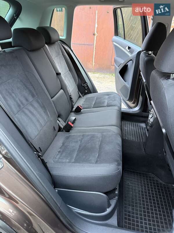 Позашляховик / Кросовер Volkswagen Tiguan 2013 в Києві