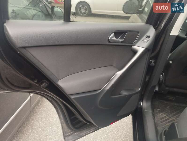 Внедорожник / Кроссовер Volkswagen Tiguan 2008 в Днепре фото 16 Внедорожник / Кроссовер Volkswagen Tiguan 2008 в Днепре