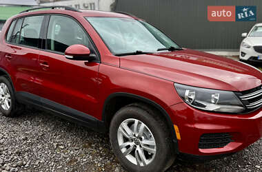 Внедорожник / Кроссовер Volkswagen Tiguan 2015 в 