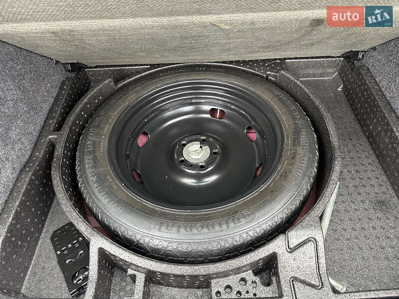 Внедорожник / Кроссовер Volkswagen Tiguan 2015 в Полтаве