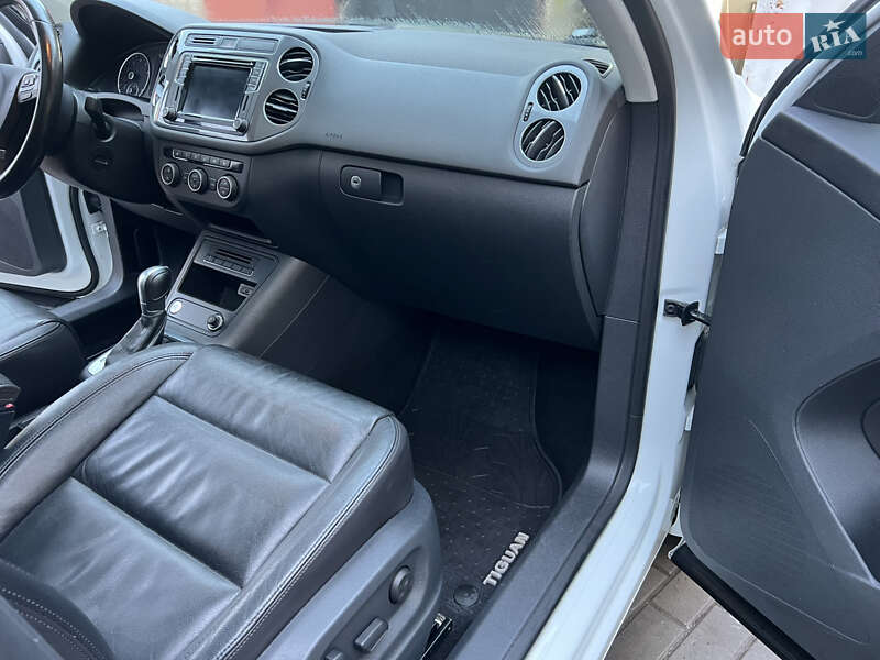 Позашляховик / Кросовер Volkswagen Tiguan 2017 в Луцьку фото 36 Позашляховик / Кросовер Volkswagen Tiguan 2017 в Луцьку