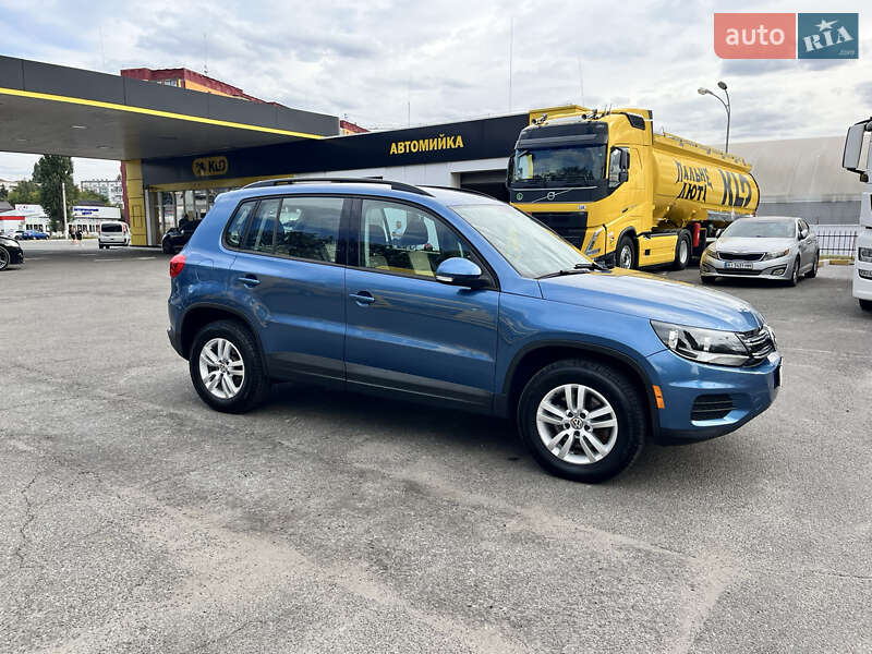 Позашляховик / Кросовер Volkswagen Tiguan 2016 в Василькові