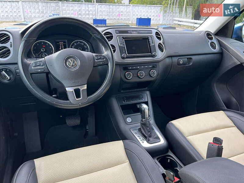 Позашляховик / Кросовер Volkswagen Tiguan 2016 в Василькові