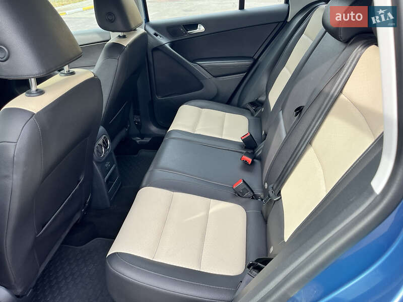 Позашляховик / Кросовер Volkswagen Tiguan 2016 в Василькові