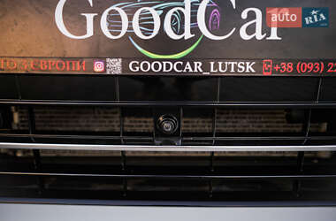 Внедорожник / Кроссовер Volkswagen Tiguan 2016 в 